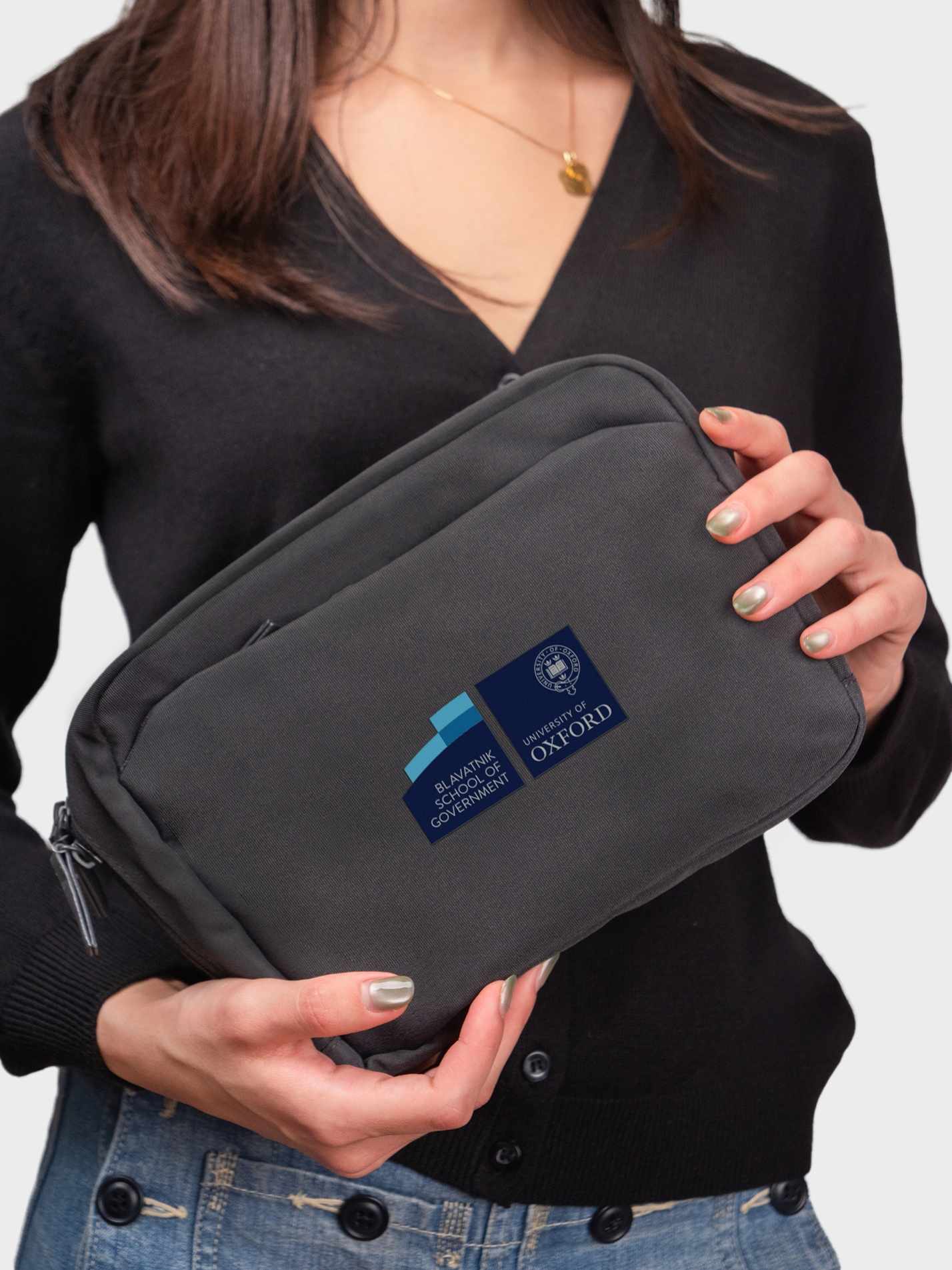 Blavatnik School of Government Wash Bag - Image 4