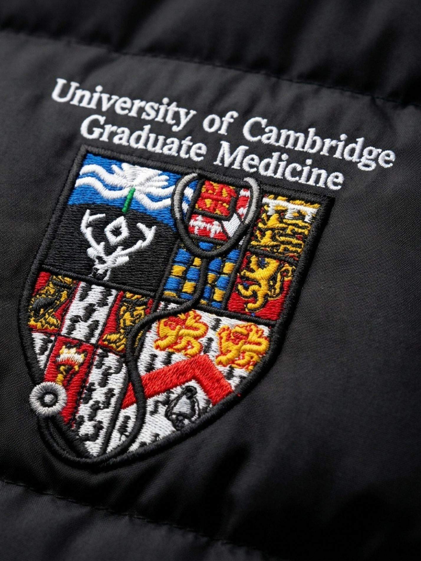 Cambridge Graduate Medicine Society Men's Puffer Jacket - Image 2