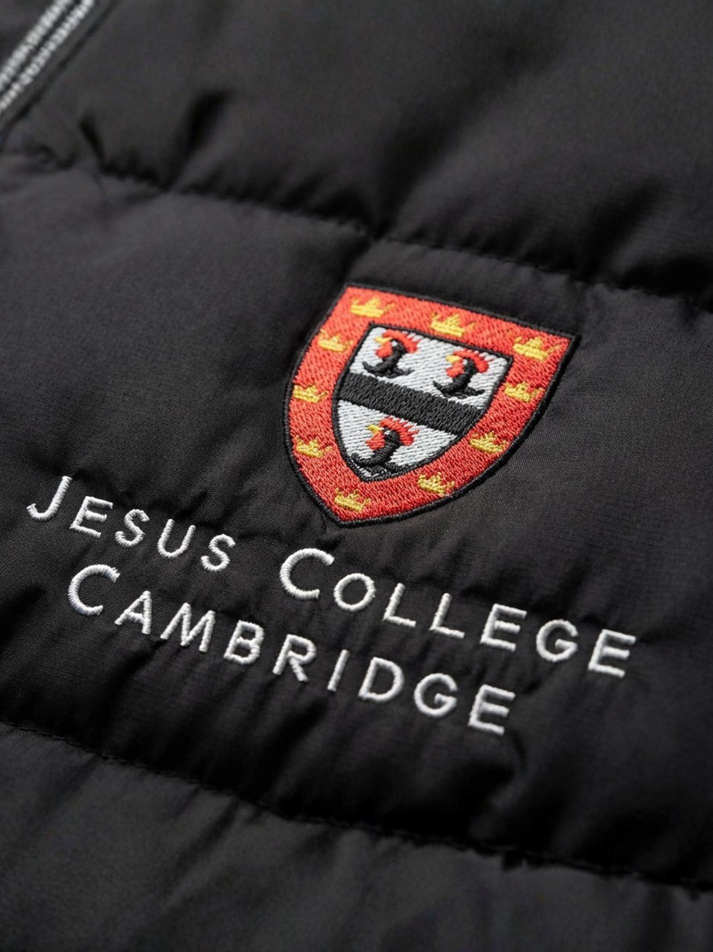 Jesus College Cambridge JCR Sustainable Unisex Hooded Puffer Jacket - Image 3